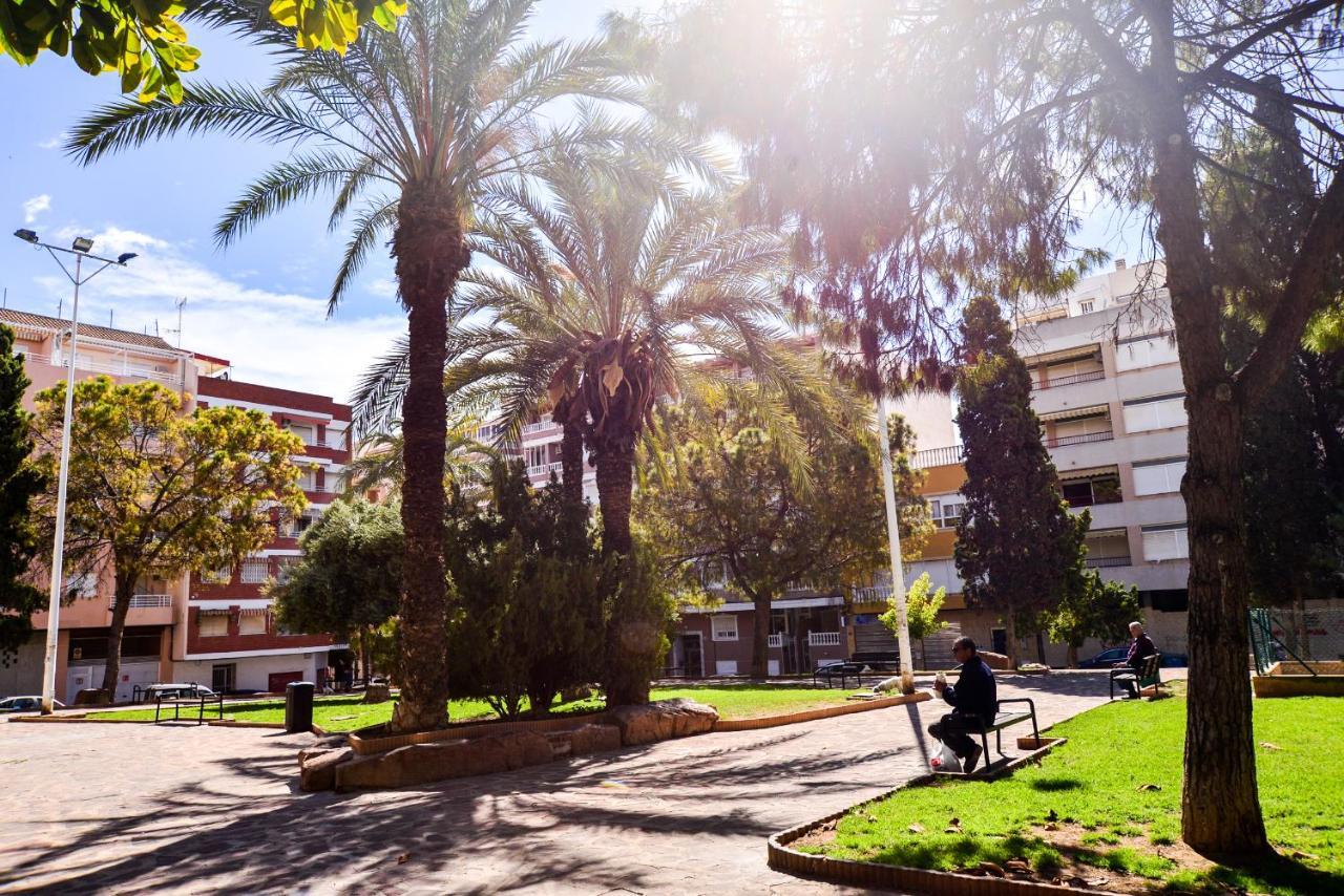 Holiday Studio Jardin Playa Торевиеха Екстериор снимка