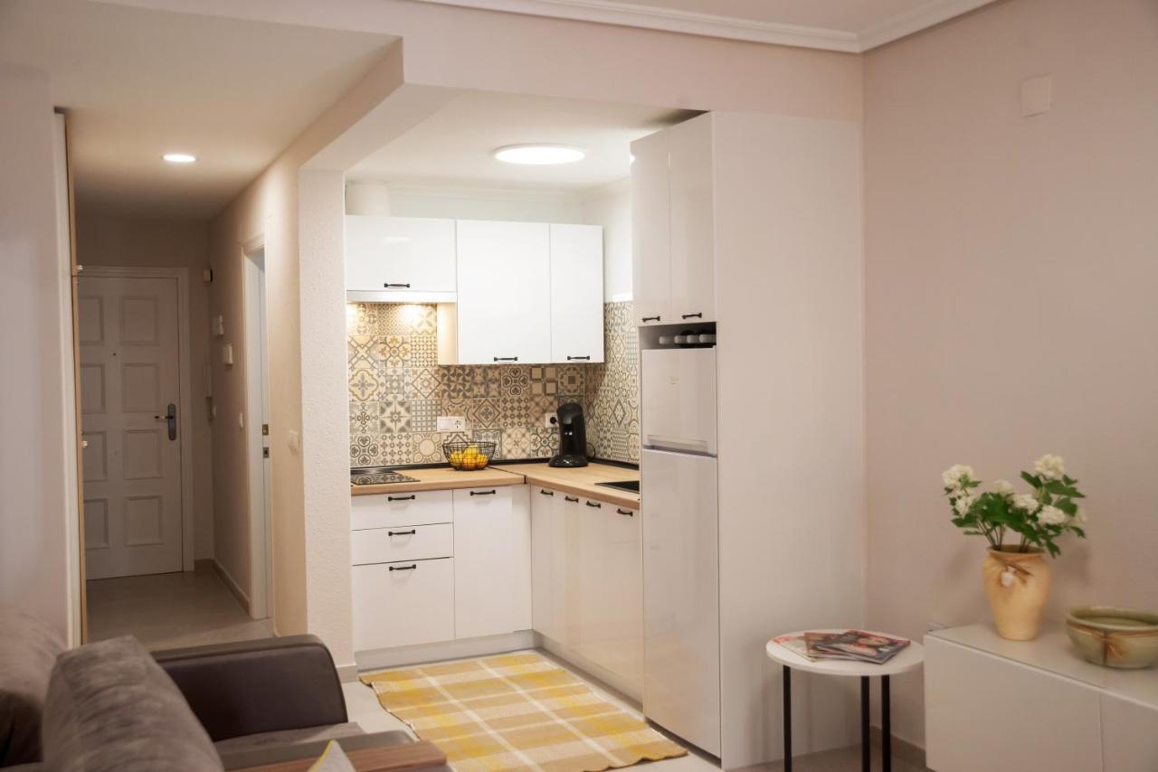 Holiday Studio Jardin Playa Торевиеха Екстериор снимка