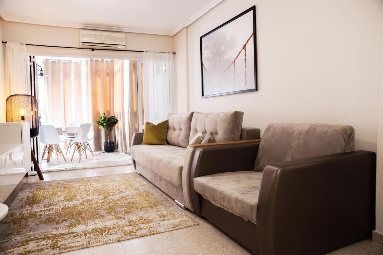 Holiday Studio Jardin Playa Торевиеха Екстериор снимка