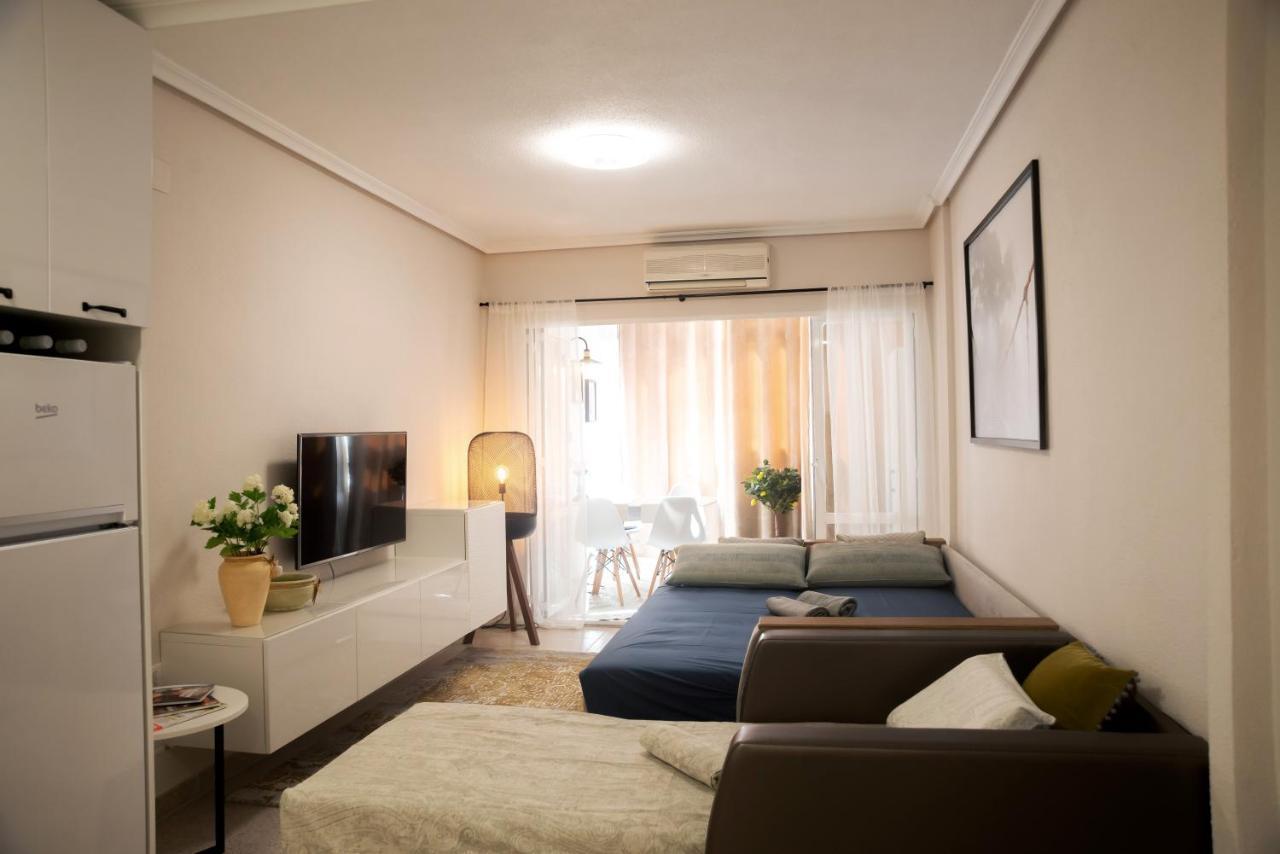Holiday Studio Jardin Playa Торевиеха Екстериор снимка