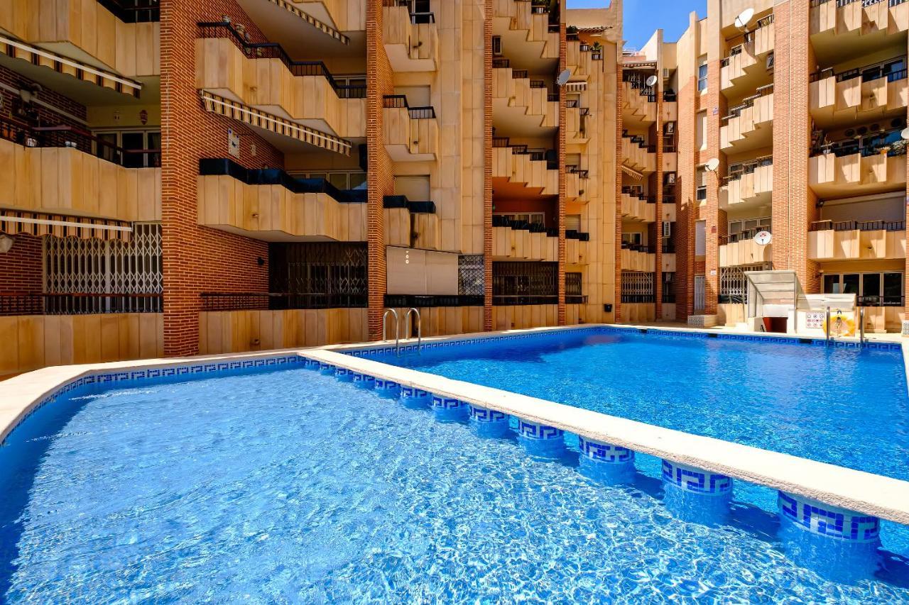Holiday Studio Jardin Playa Торевиеха Екстериор снимка