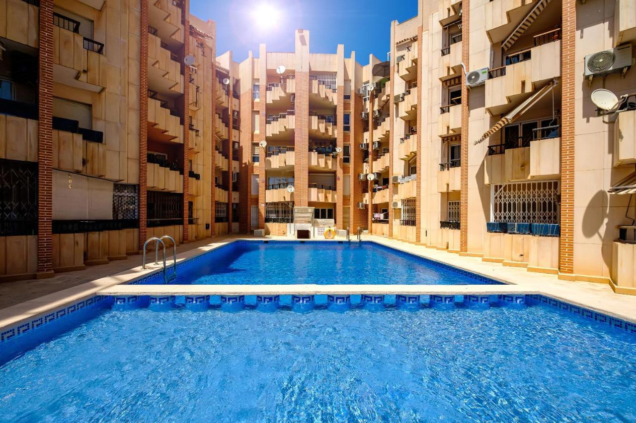 Holiday Studio Jardin Playa Торевиеха Екстериор снимка